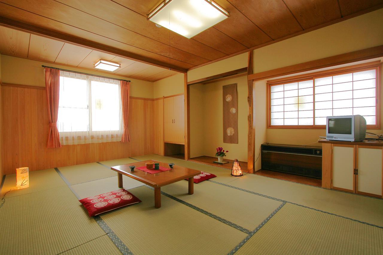 Hotel Araragi 山之內 外观 照片